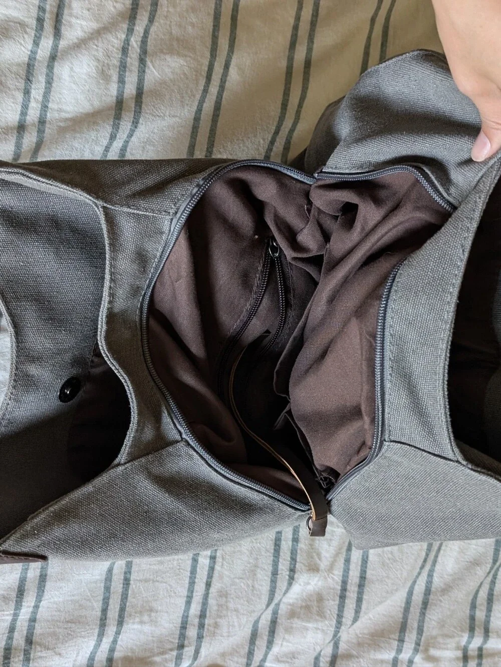 Cute Functional Brown Bag With Lots Of Pockets